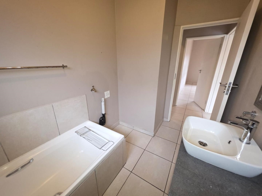 To Let 3 Bedroom Property for Rent in Langenhovenpark Free State